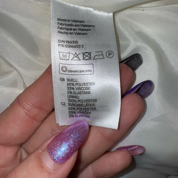 H&M Elegant Cream Women's Blazer- Size 6‎ - Picture 9 of 9